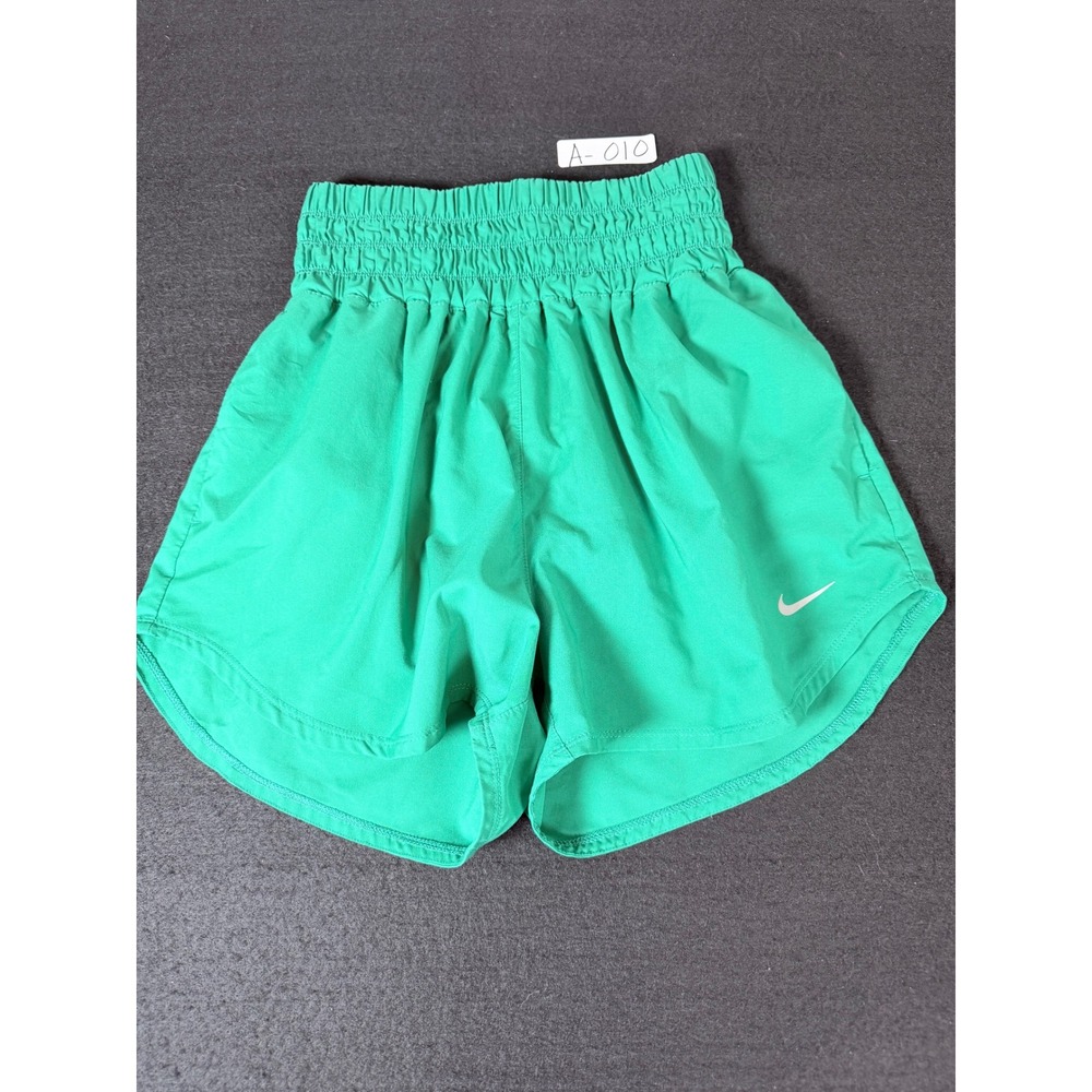 Nike Dri-FIT Women Green Smocked Waist Running Shorts Small